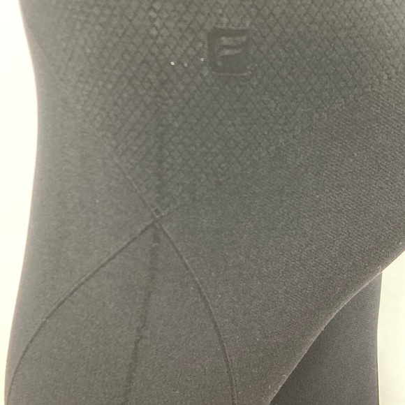 Fabletics Cropped Leggings with eyelets - Picture 4 of 7